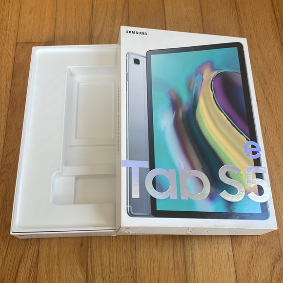 Samsung Galaxy Tab S5e Box - Picture 3 of 5